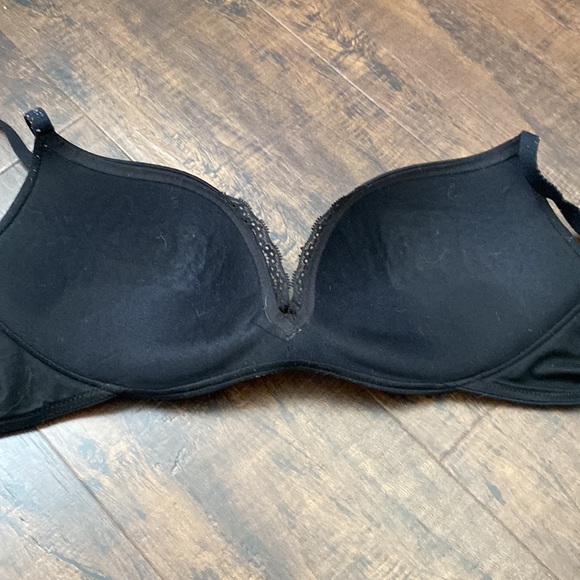 Victoria Secret 36B Plunge Padded Bra - Picture 3 of 4